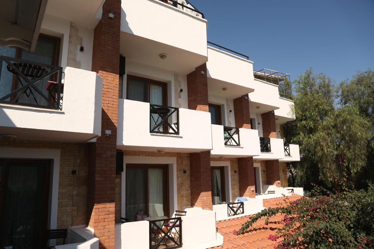 Parva Port Alacati Exterior foto